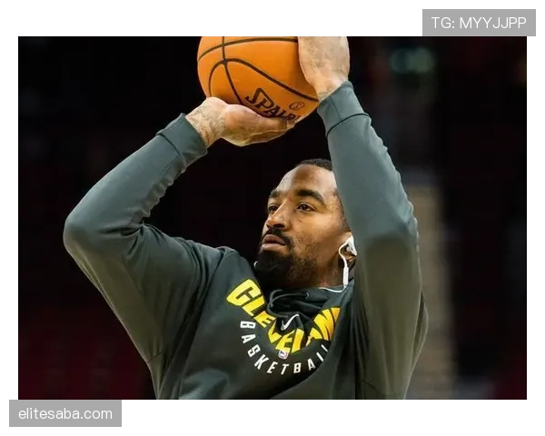 内斯塔与德赛利防守转换模式分化：单点驱动与多点协防的战术路径对比